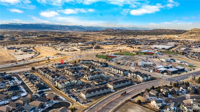 474 Black Feather Loop Unit: 411