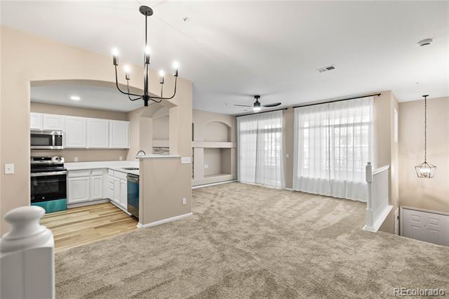 474 Black Feather Loop Unit: 411