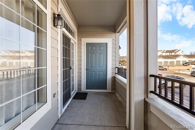 474 Black Feather Loop Unit: 411