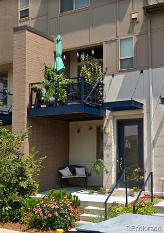 3042 Fulton Street