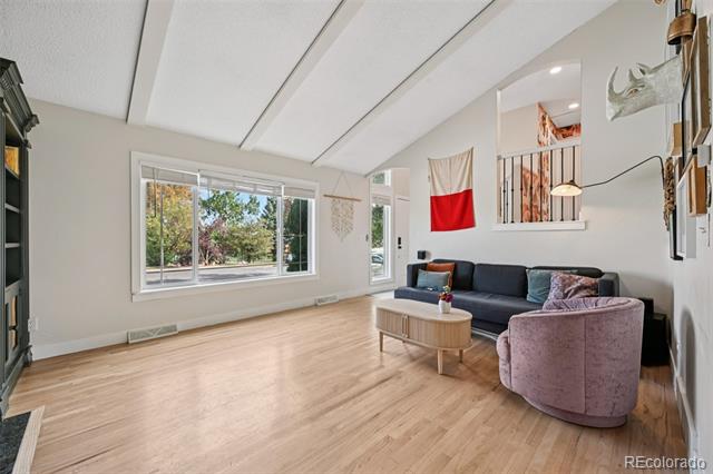 6317 S Fairfax Way