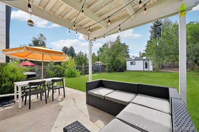 6317 S Fairfax Way