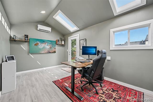 6317 S Fairfax Way