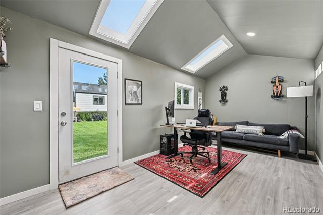 6317 S Fairfax Way