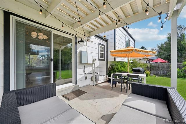 6317 S Fairfax Way