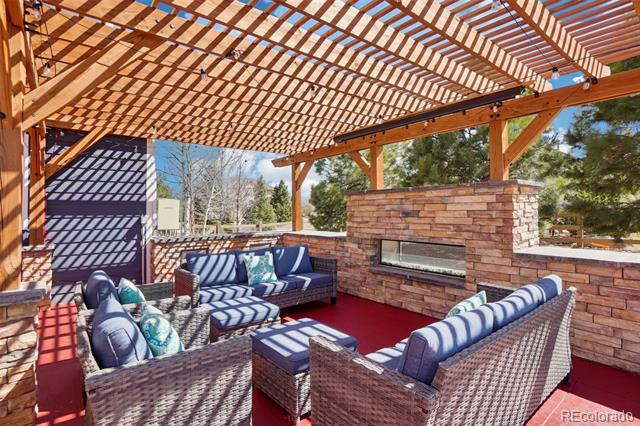 5202 Fairfield Circle