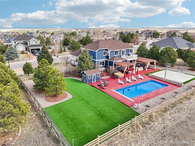 5202 Fairfield Circle