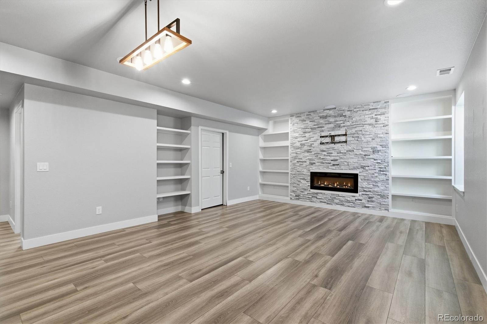 1030 Arrowhead Court
