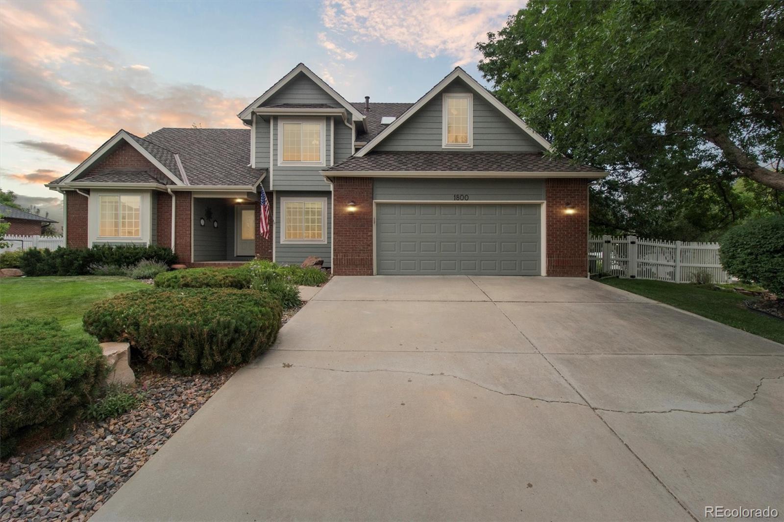 1800 Crestone Court