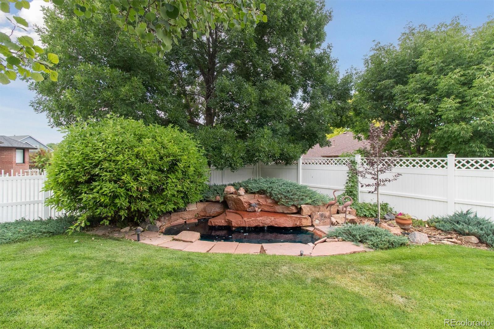 1800 Crestone Court