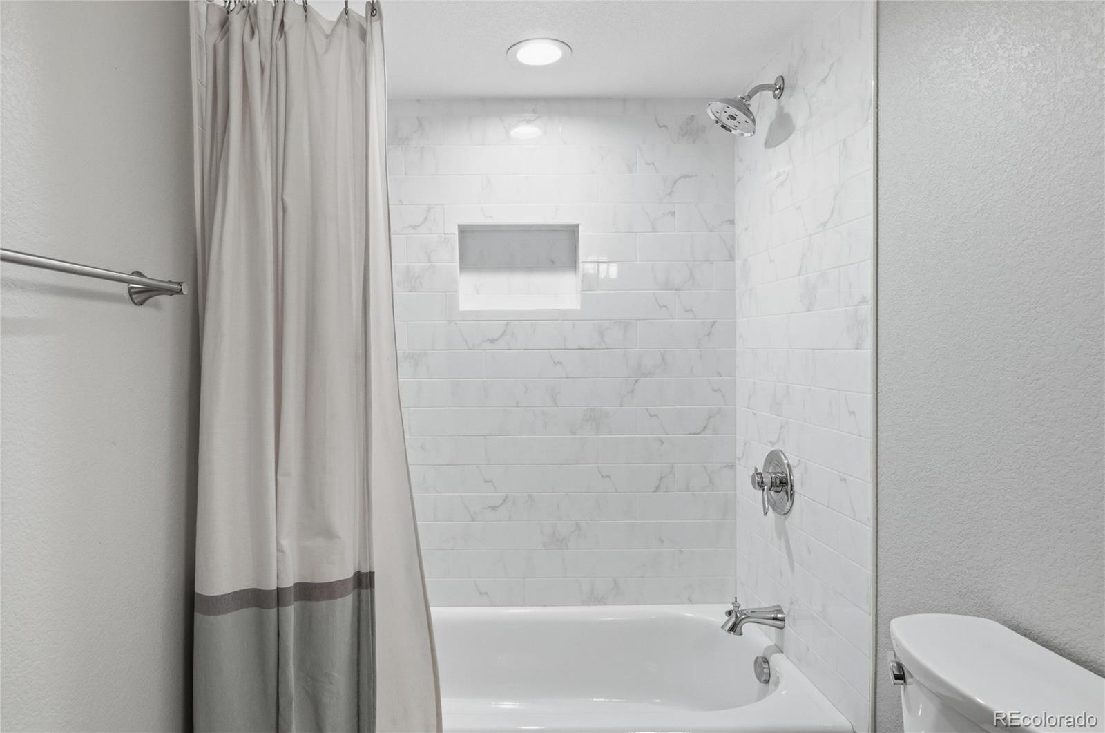 4300 Red Deer Trail