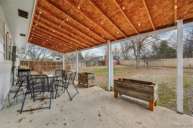 746 S Nile Way