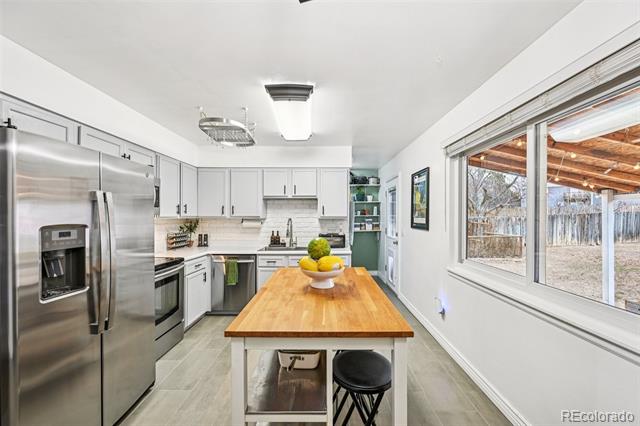 746 S Nile Way