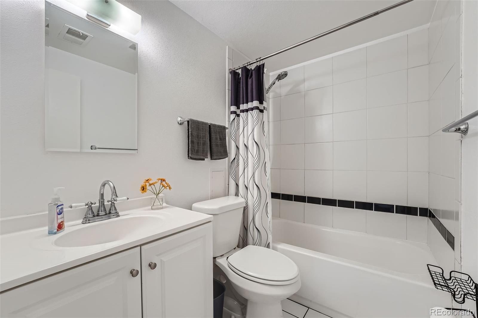 1612 Cottonwood Drive Unit: 2W