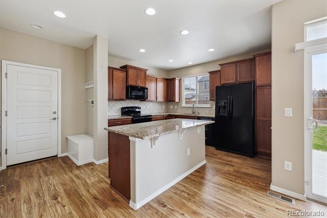 25466 E 4th Place