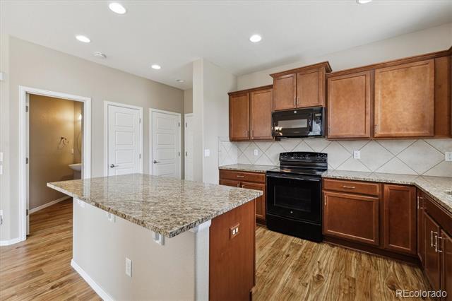 25466 E 4th Place