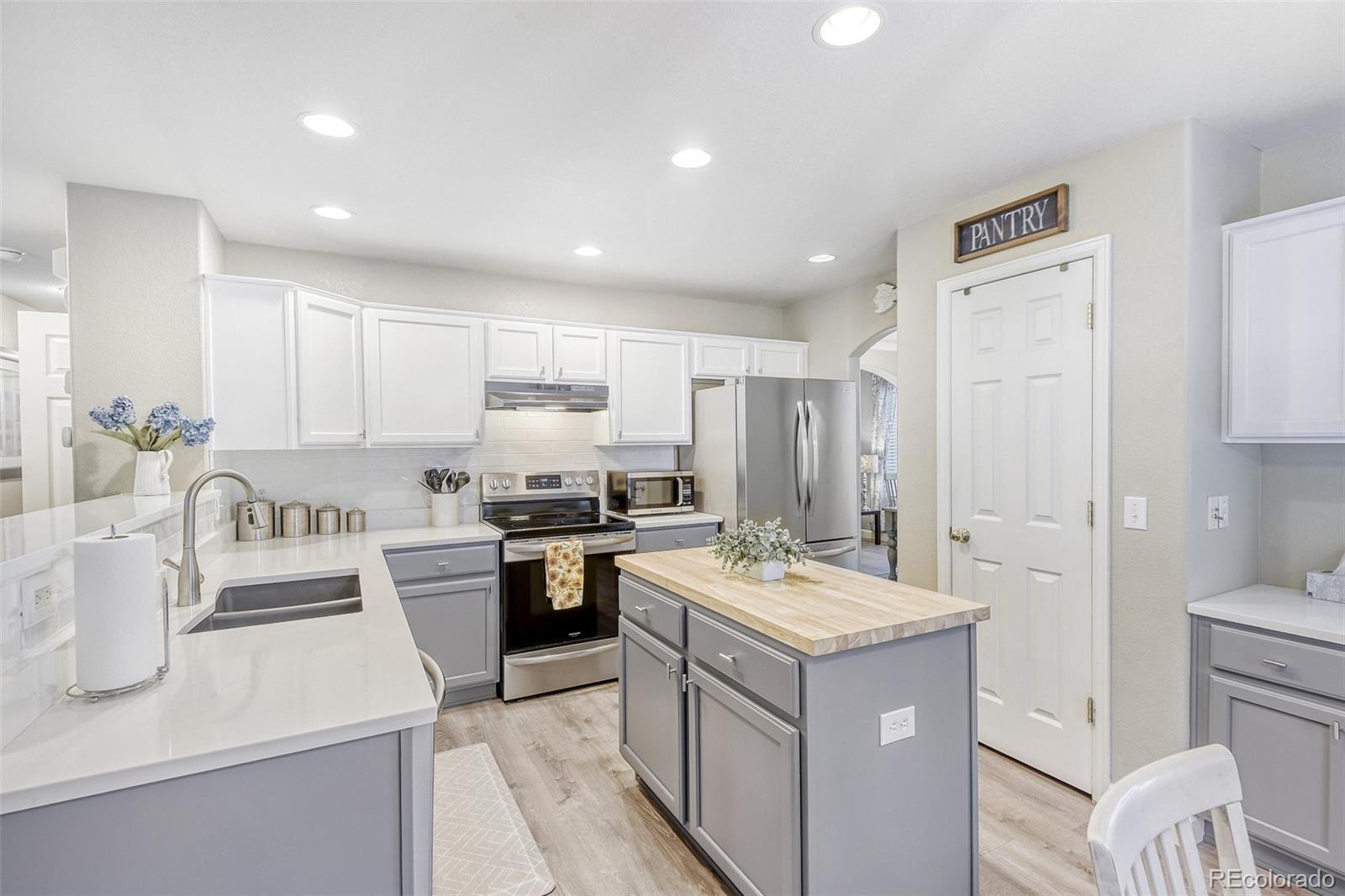 360 Kingbird Circle