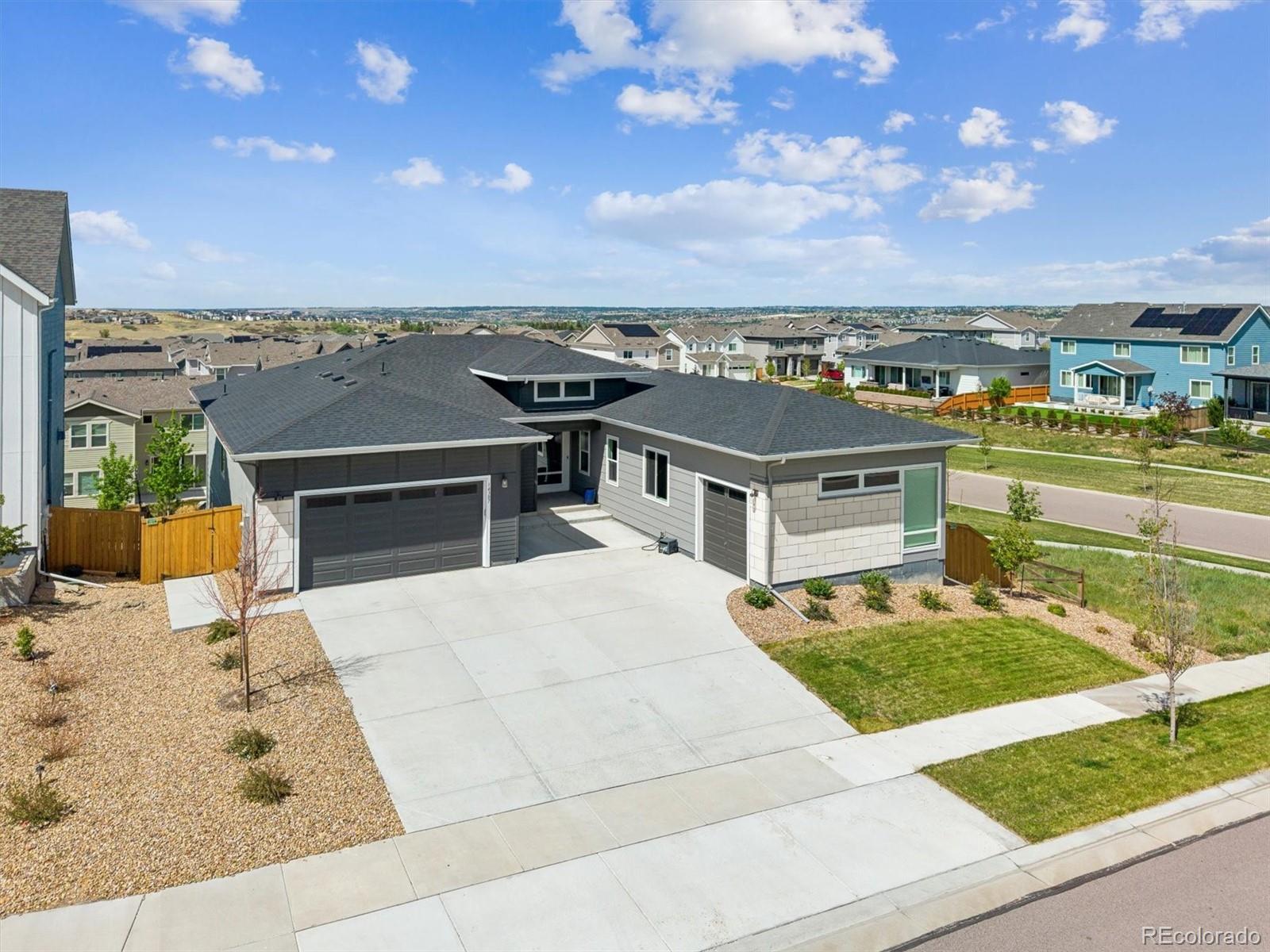 14307 Shasta Daisy Point