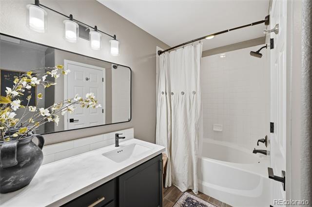 10880 Longs Peak Lane