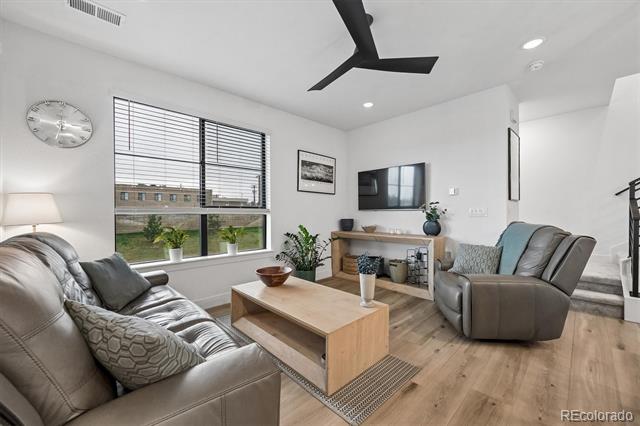 2064 S Holly Street Unit: 2-6