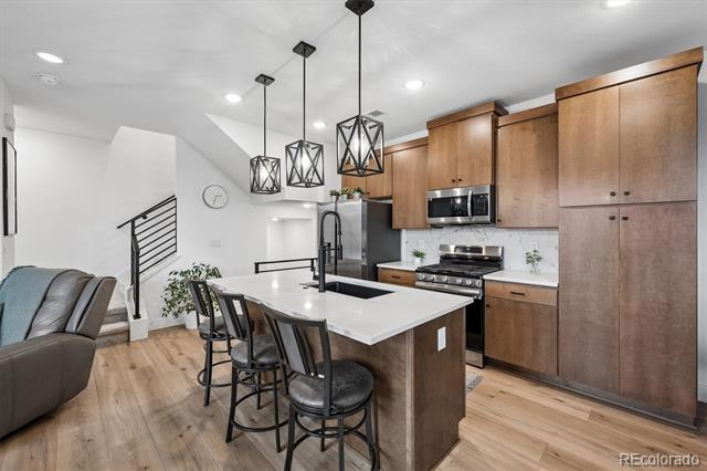 2064 S Holly Street Unit: 2-6