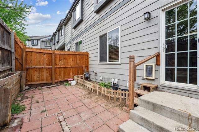 1953 E 102nd Circle