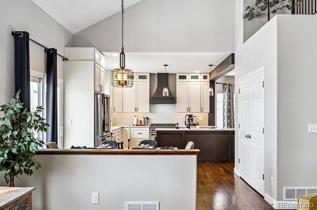 10031 Heywood Lane