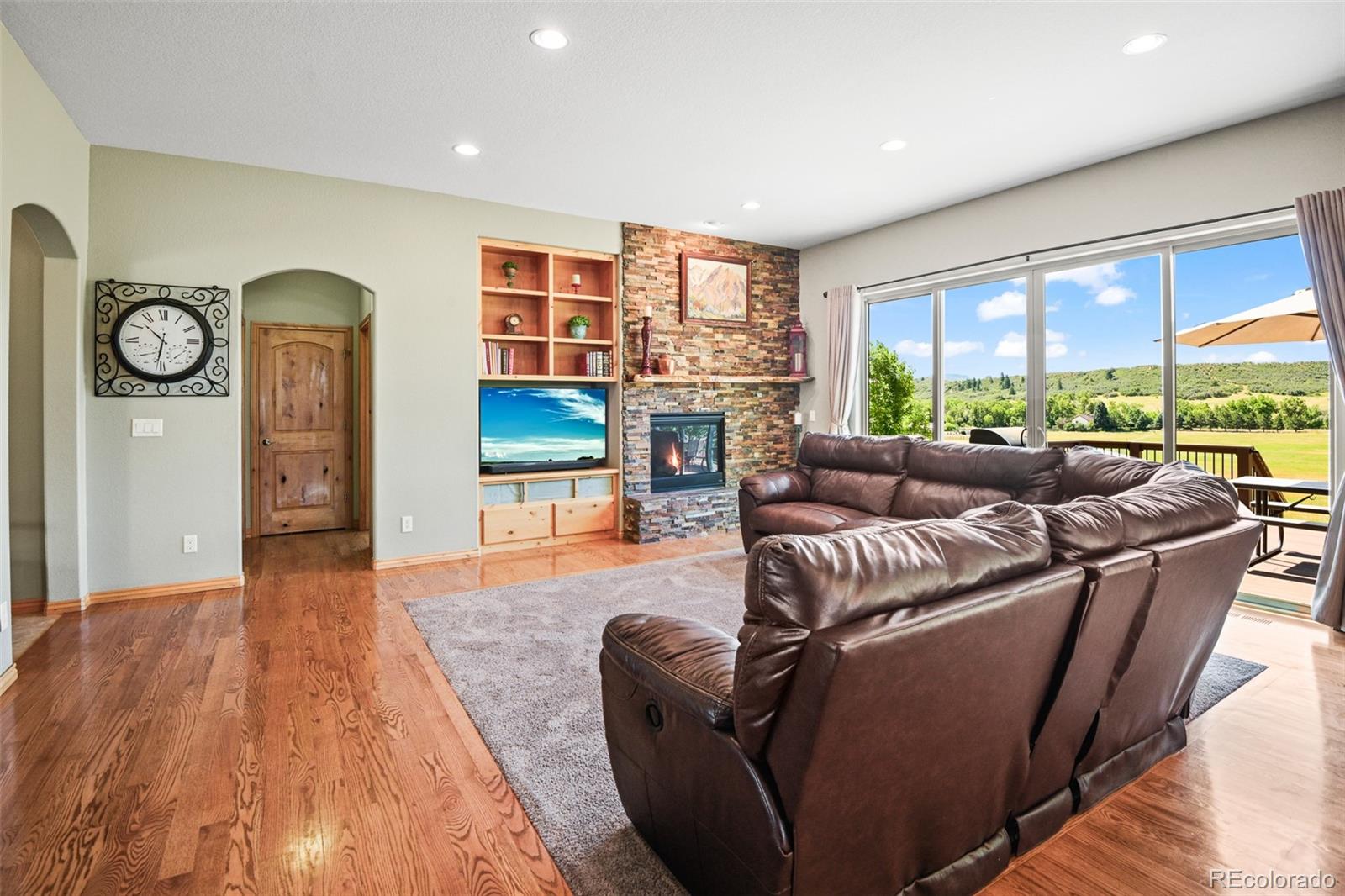 6316 Meadowood Lane
