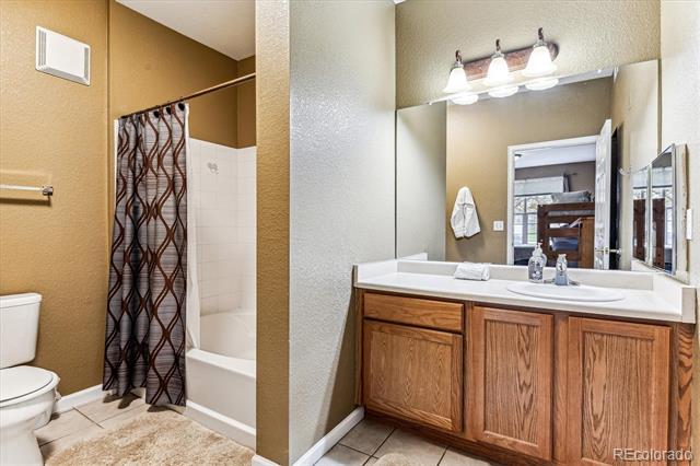5704 N Gibralter Way Unit: 105