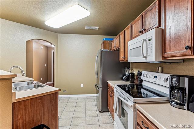 5704 N Gibralter Way Unit: 105