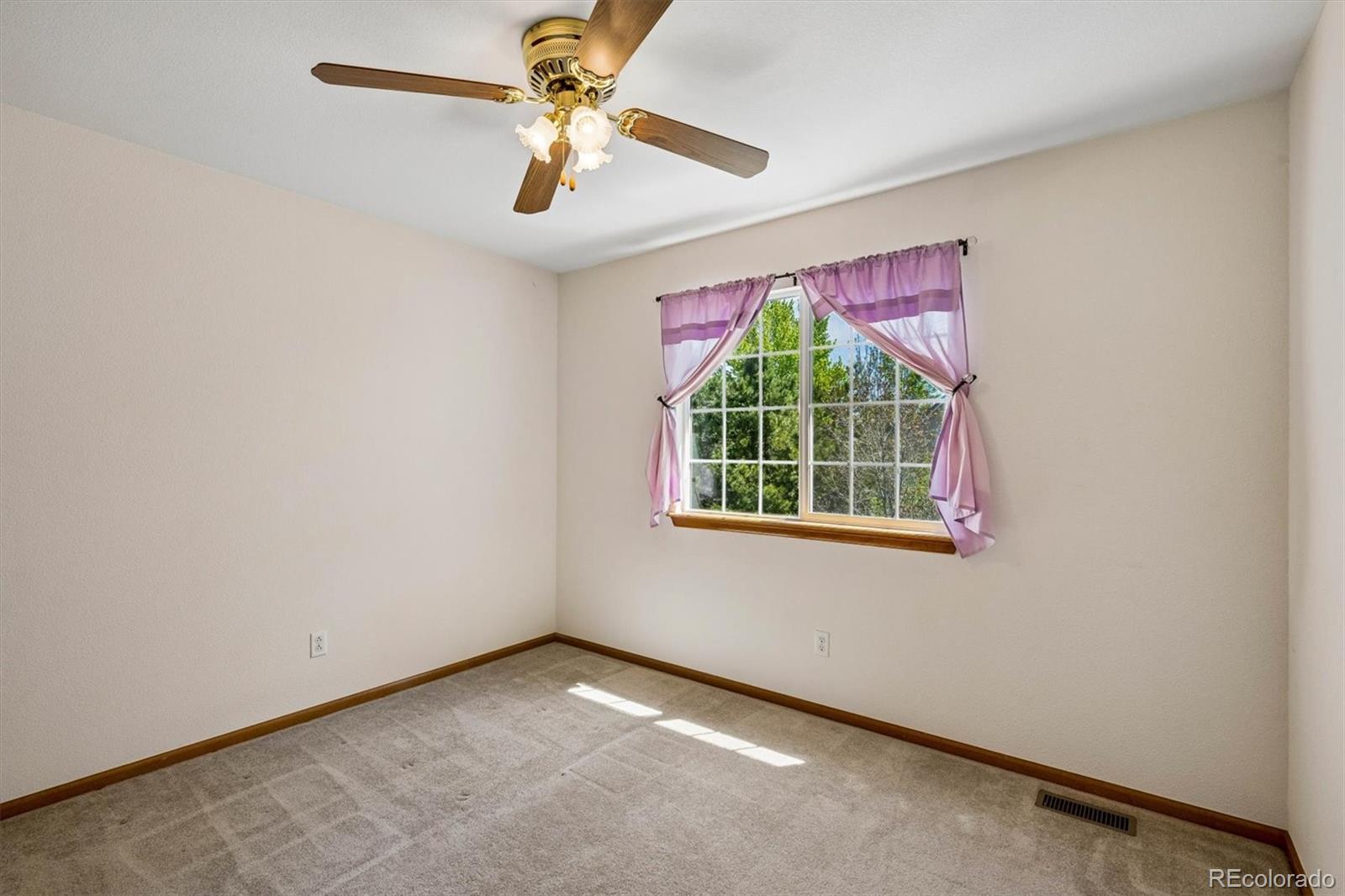 17032 E Aberdeen Drive