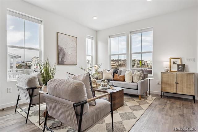 1438 Sun Way