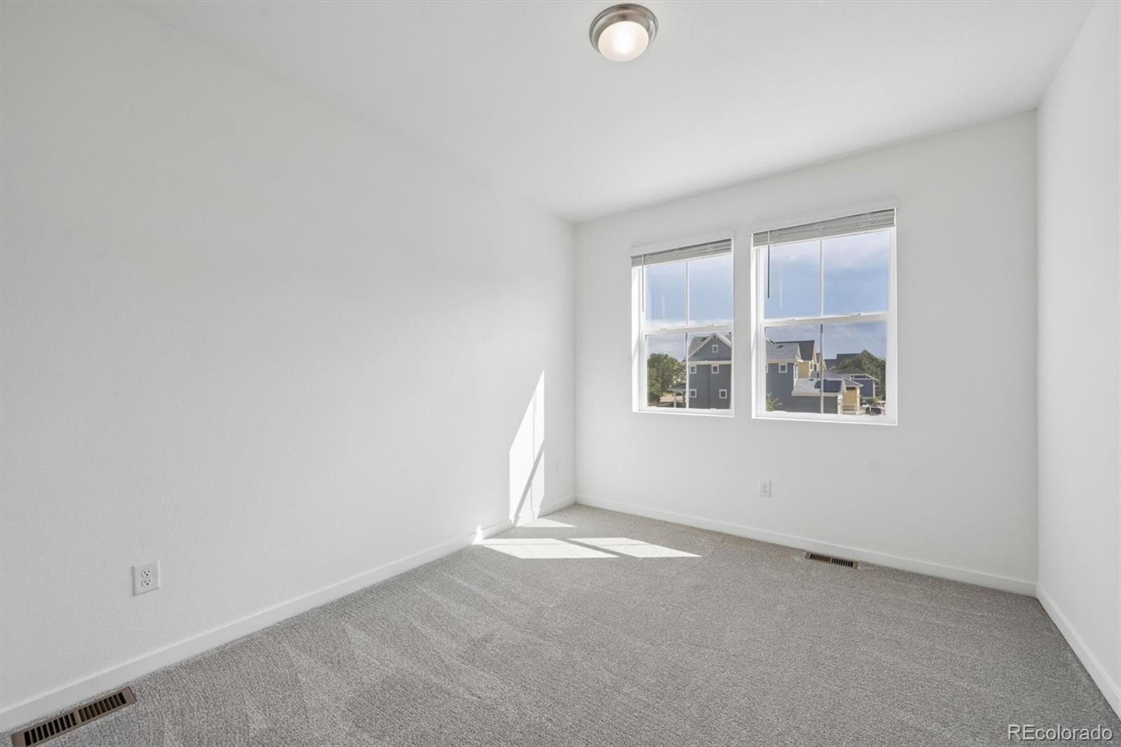 1426 Sun Way
