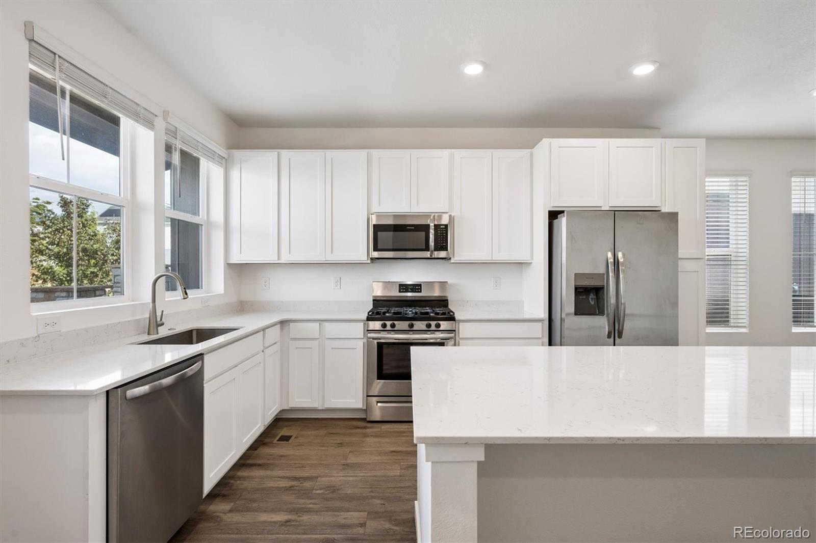 1426 Sun Way