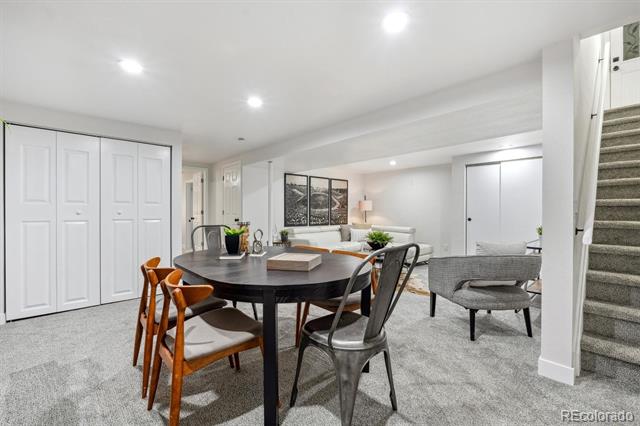 1055 Iris Street