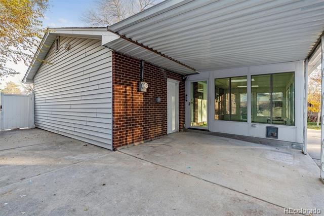 1055 Iris Street