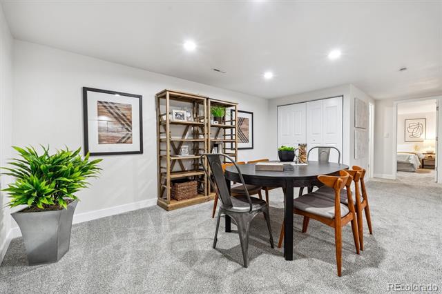 1055 Iris Street