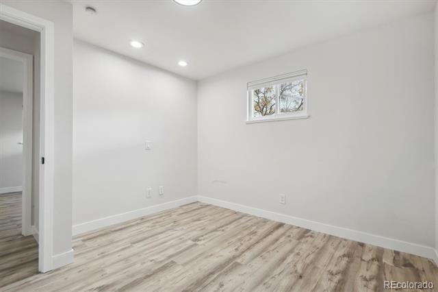 1055 Iris Street