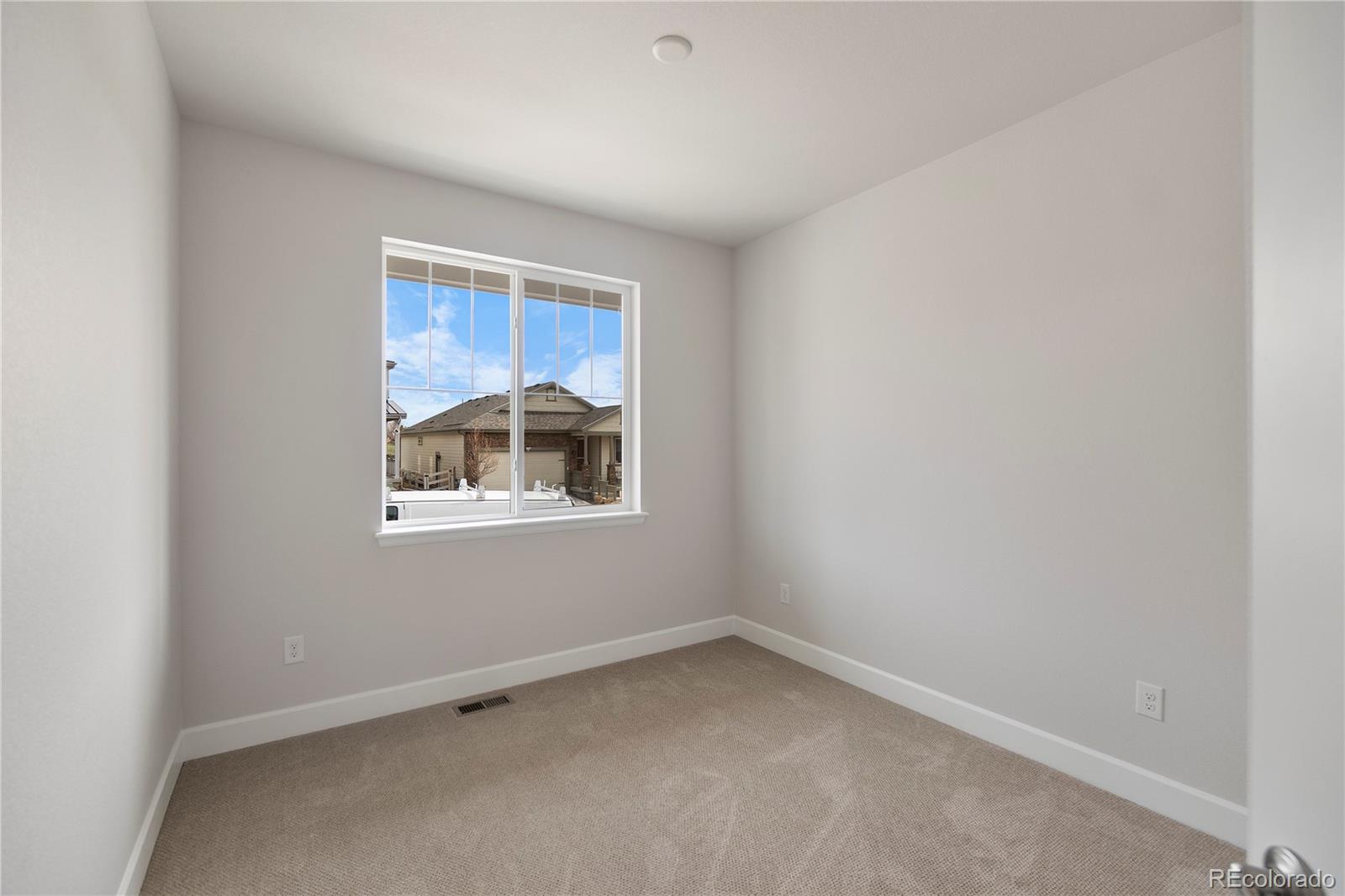 2149 Peralta Loop