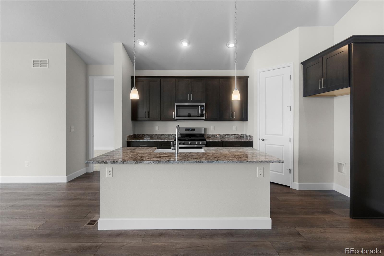 2149 Peralta Loop