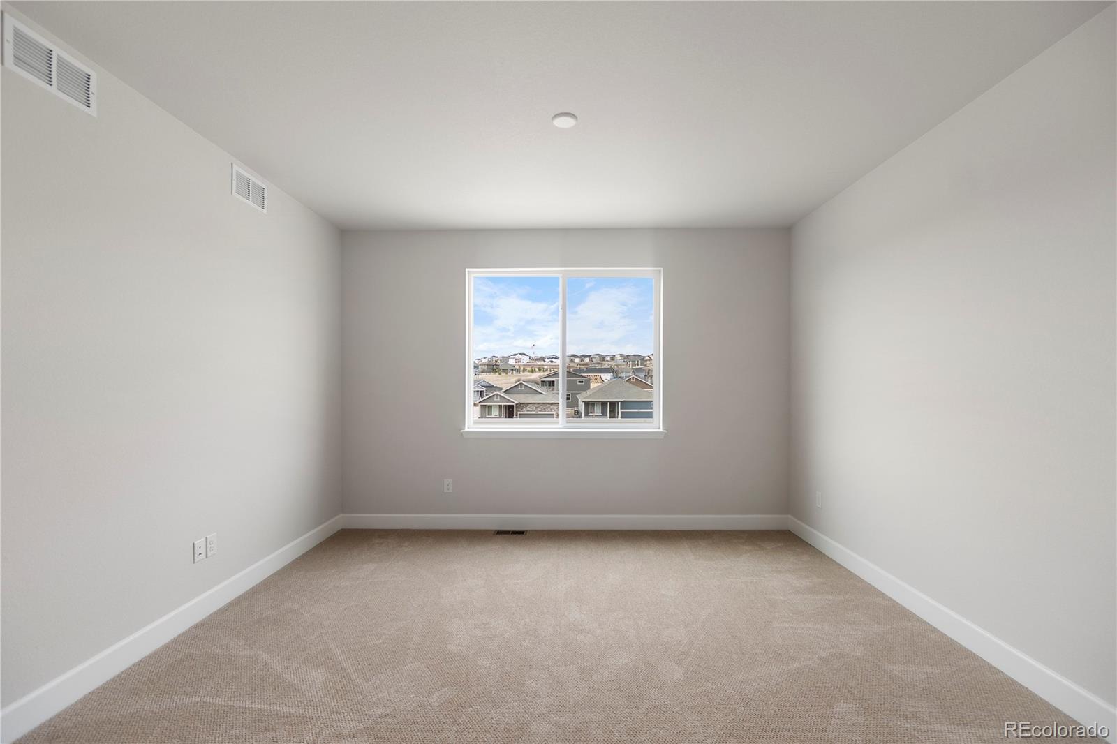 2149 Peralta Loop