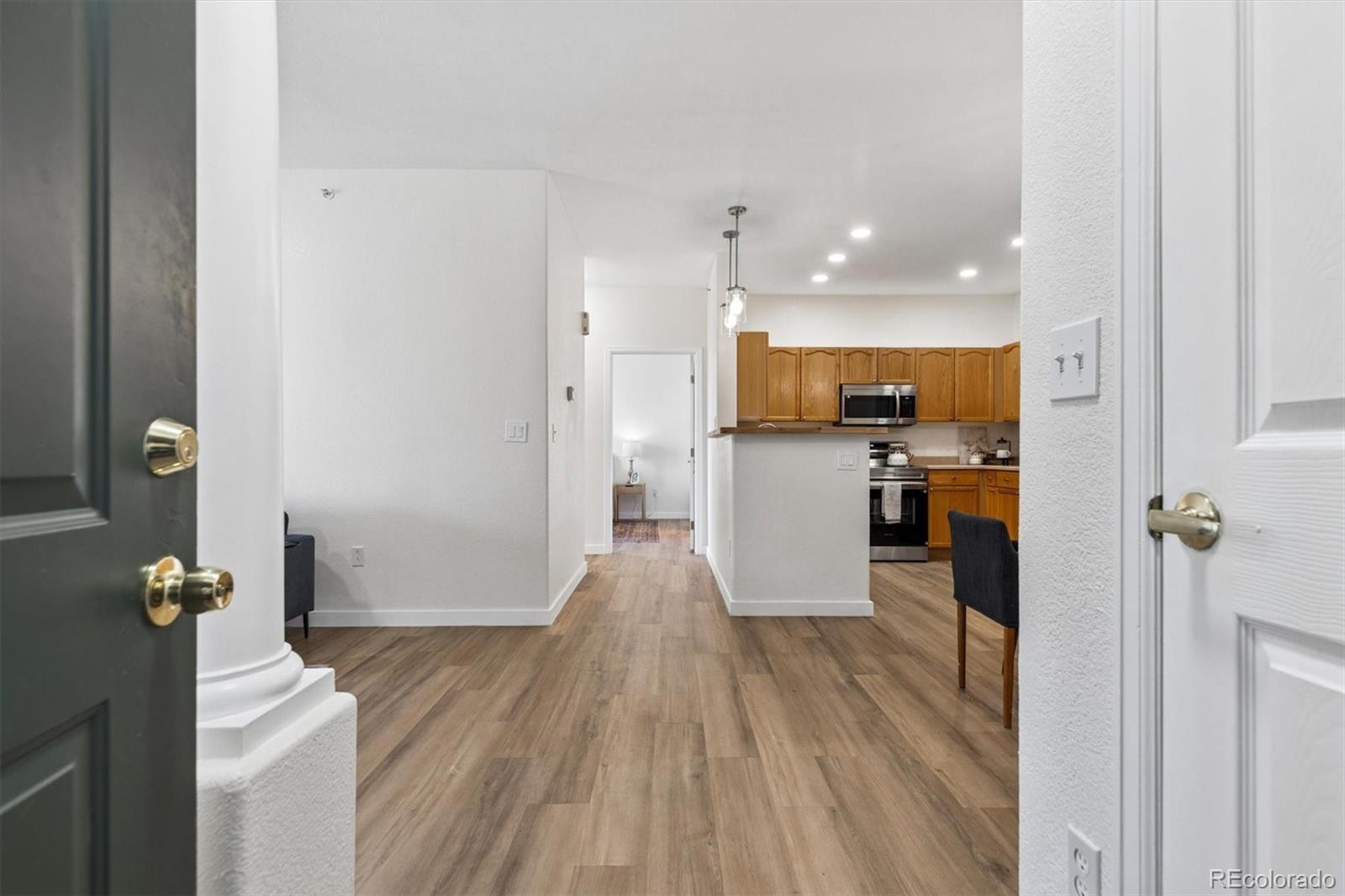 8456 S Hoyt Way Unit: 205