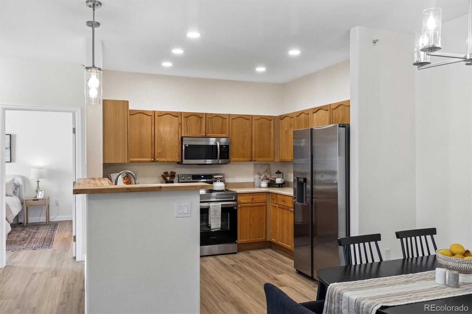 8456 S Hoyt Way Unit: 205