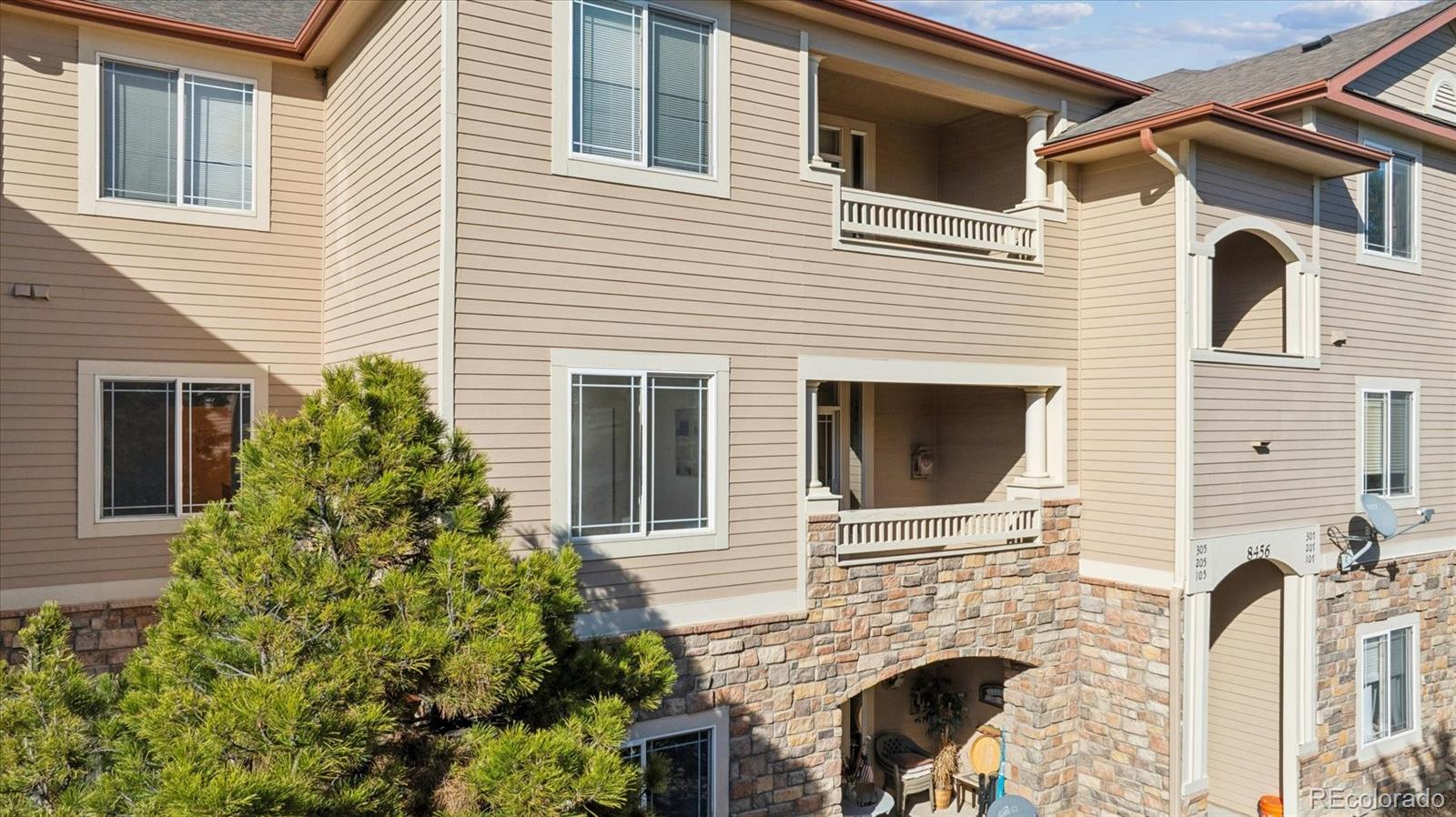 8456 S Hoyt Way Unit: 205