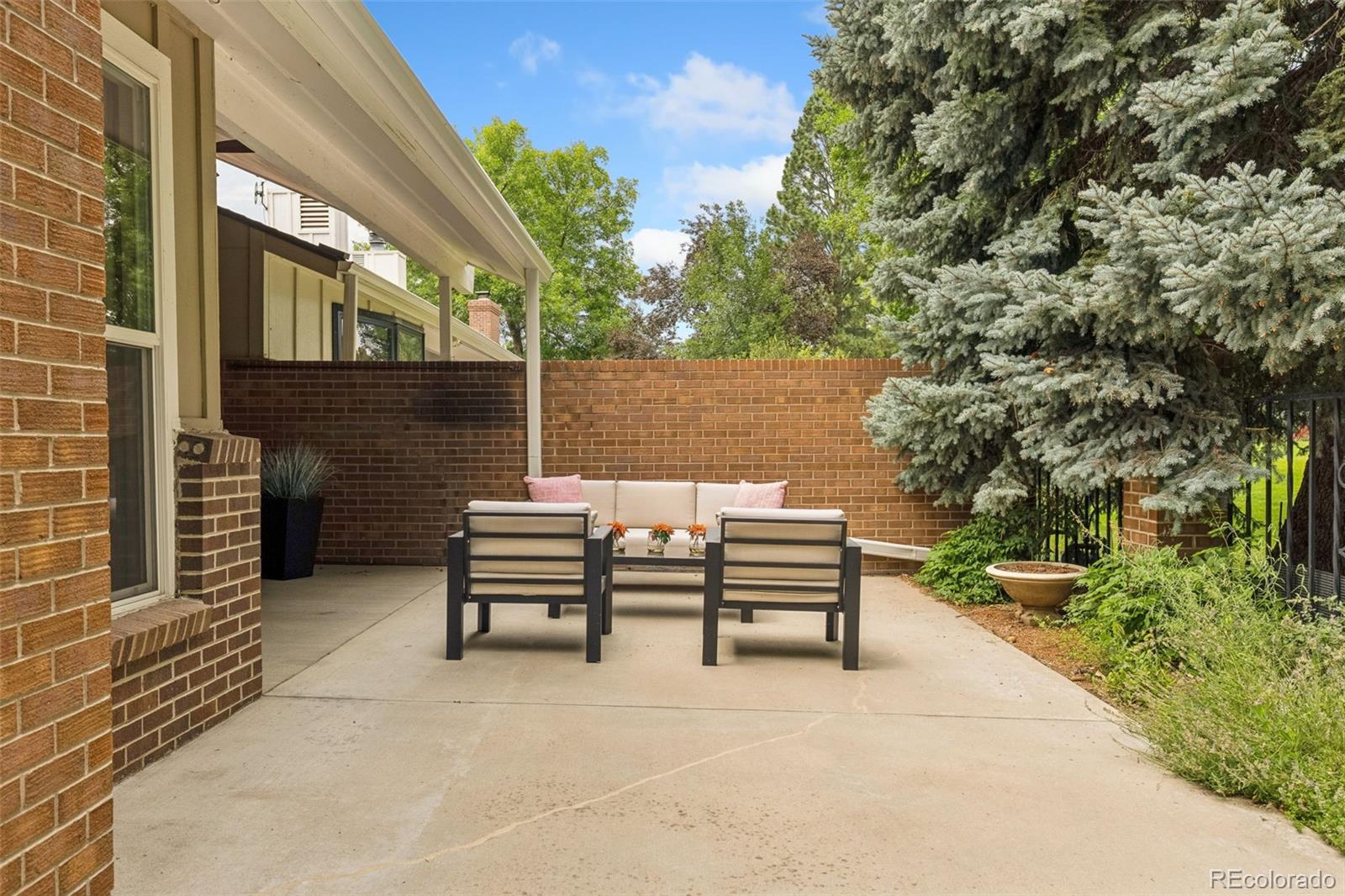4924 Clubhouse Court