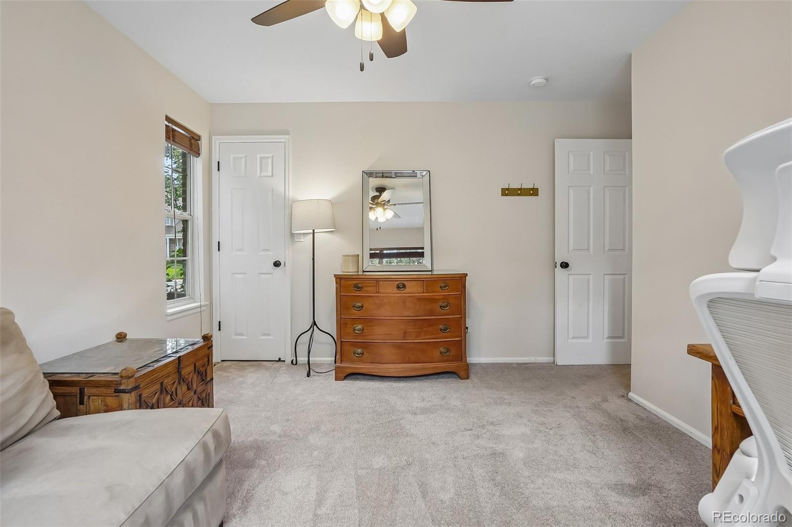 5436 S Everett Way