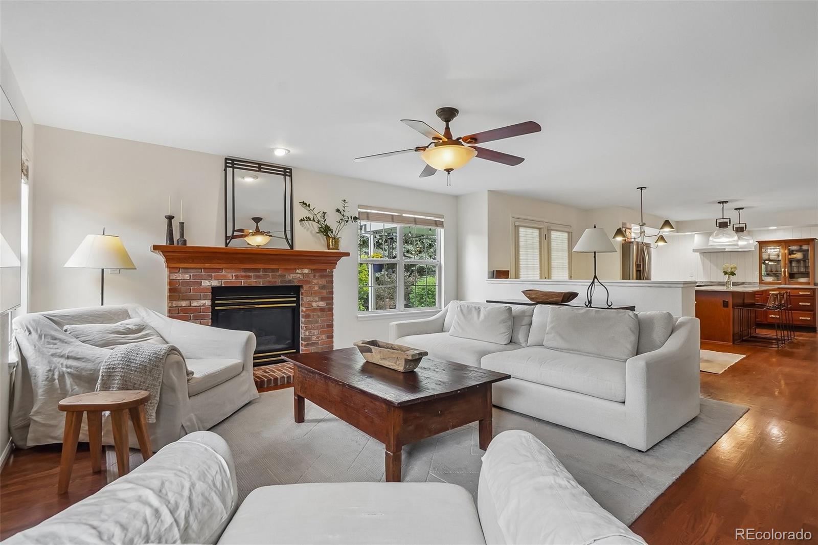 5436 S Everett Way