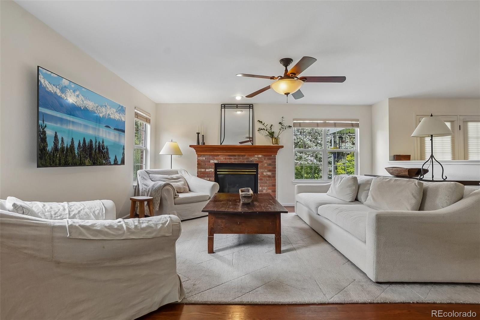 5436 S Everett Way