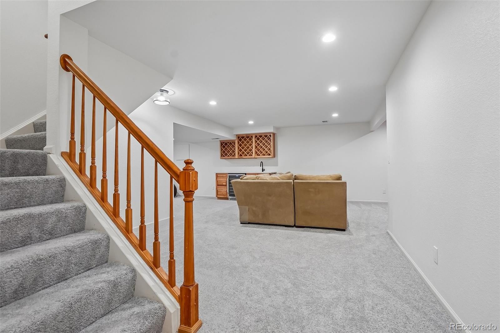 5436 S Everett Way