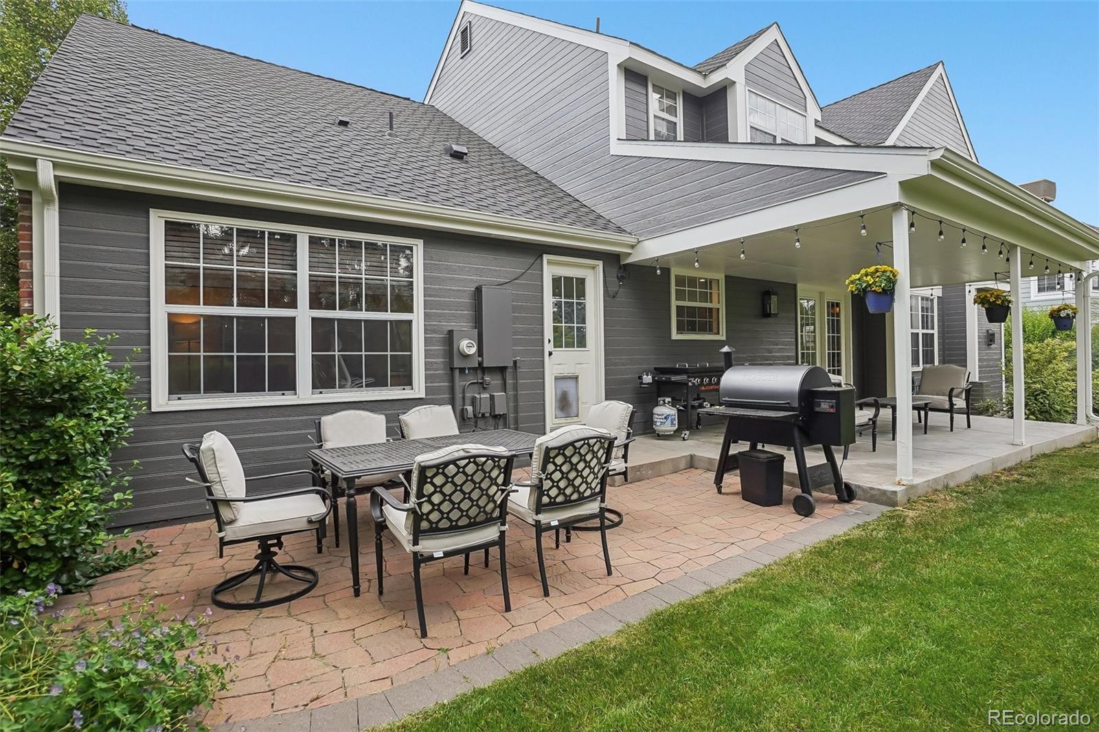 5436 S Everett Way